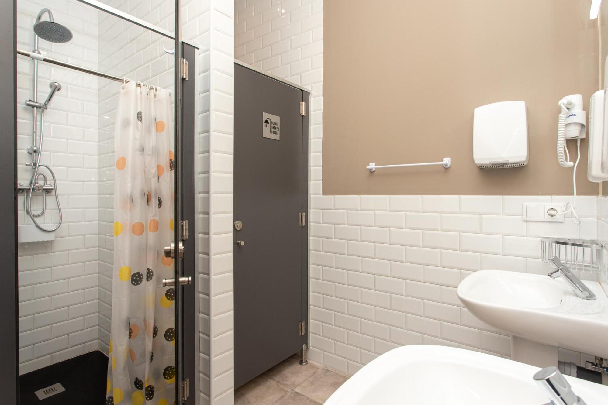 Albergue Hostel Llanes Eksteriør billede